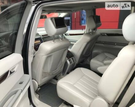 Черный Мерседес Р-Класс, объемом двигателя 5 л и пробегом 190 тыс. км за 8777 $, фото 1 на Automoto.ua