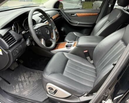 Черный Мерседес Р-Класс, объемом двигателя 3.5 л и пробегом 180 тыс. км за 7000 $, фото 3 на Automoto.ua