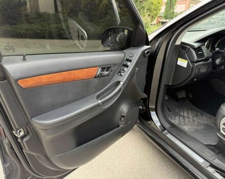 Черный Мерседес Р-Класс, объемом двигателя 3.5 л и пробегом 180 тыс. км за 7000 $, фото 2 на Automoto.ua