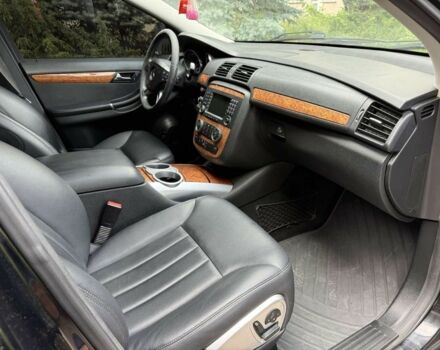 Черный Мерседес Р-Класс, объемом двигателя 3.5 л и пробегом 180 тыс. км за 7000 $, фото 7 на Automoto.ua