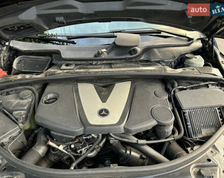 Чорний Мерседес Р-Клас, об'ємом двигуна 2.99 л та пробігом 205 тис. км за 14700 $, фото 10 на Automoto.ua