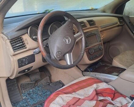 Мерседес Р-Класс 2011 в Макарове на Automoto.ua Черный Мерседес Р-Класс, объемом двигателя 3 л и пробегом 280 тыс. км за 2500 $, фото 2 на Automoto.ua