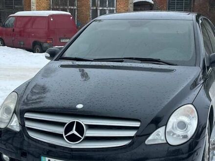 Черный Мерседес Р-Класс, объемом двигателя 3 л и пробегом 127 тыс. км за 11000 $, фото 1 на Automoto.ua