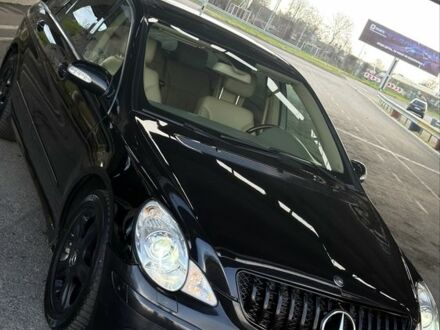 Черный Мерседес Р-Класс, объемом двигателя 3 л и пробегом 330 тыс. км за 9000 $, фото 1 на Automoto.ua