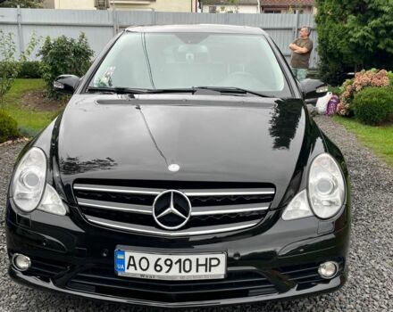 Черный Мерседес Р-Класс, объемом двигателя 3 л и пробегом 330 тыс. км за 12228 $, фото 1 на Automoto.ua