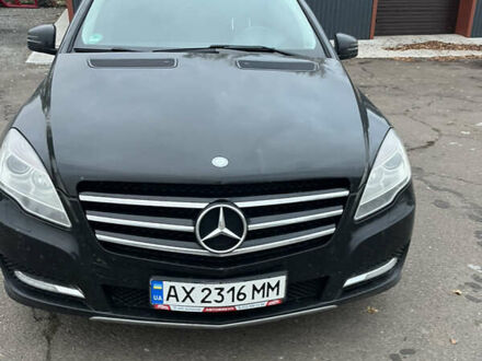 Чорний Мерседес Р-Клас, об'ємом двигуна 2.99 л та пробігом 380 тис. км за 15500 $, фото 1 на Automoto.ua