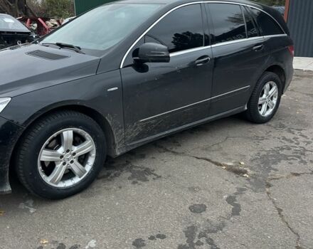 Черный Мерседес Р-Класс, объемом двигателя 3.6 л и пробегом 367 тыс. км за 15500 $, фото 1 на Automoto.ua