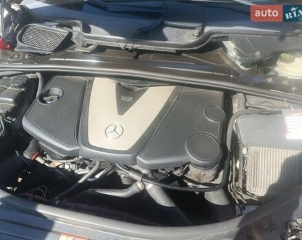 Серый Мерседес Р-Класс, объемом двигателя 2.99 л и пробегом 375 тыс. км за 10200 $, фото 11 на Automoto.ua
