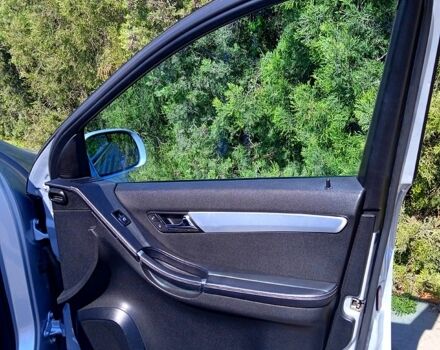 Серый Мерседес Р-Класс, объемом двигателя 3 л и пробегом 390 тыс. км за 8000 $, фото 6 на Automoto.ua