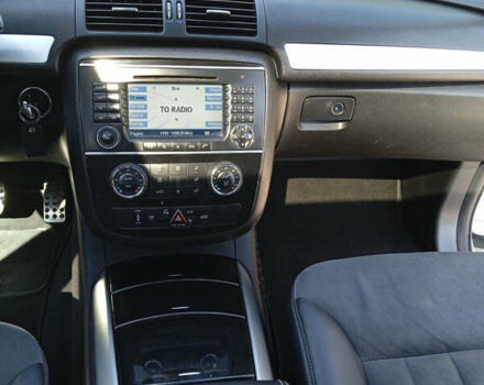 Серый Мерседес Р-Класс, объемом двигателя 3 л и пробегом 390 тыс. км за 8000 $, фото 9 на Automoto.ua