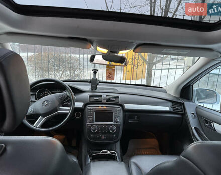 Серый Мерседес Р-Класс, объемом двигателя 2.99 л и пробегом 205 тыс. км за 11000 $, фото 5 на Automoto.ua