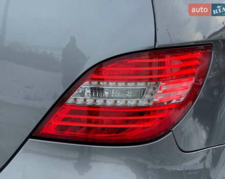 Серый Мерседес Р-Класс, объемом двигателя 2.99 л и пробегом 499 тыс. км за 10900 $, фото 24 на Automoto.ua