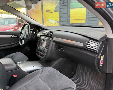 Серый Мерседес Р-Класс, объемом двигателя 2.99 л и пробегом 499 тыс. км за 10900 $, фото 28 на Automoto.ua