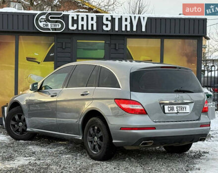 Серый Мерседес Р-Класс, объемом двигателя 2.99 л и пробегом 499 тыс. км за 10900 $, фото 2 на Automoto.ua