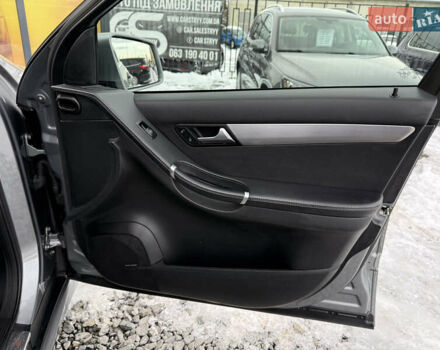 Серый Мерседес Р-Класс, объемом двигателя 3 л и пробегом 256 тыс. км за 11900 $, фото 30 на Automoto.ua