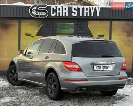 Серый Мерседес Р-Класс, объемом двигателя 3 л и пробегом 256 тыс. км за 11900 $, фото 2 на Automoto.ua