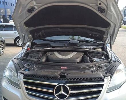 Серый Мерседес Р-Класс, объемом двигателя 3.5 л и пробегом 268 тыс. км за 10000 $, фото 27 на Automoto.ua