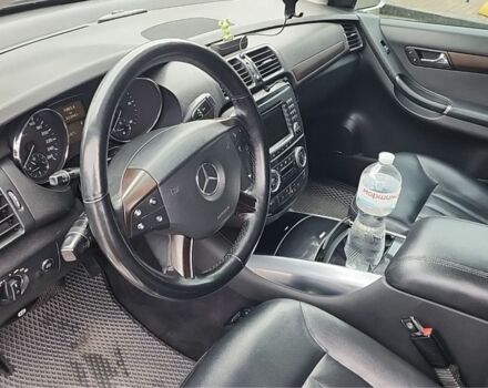 Серый Мерседес Р-Класс, объемом двигателя 3 л и пробегом 320 тыс. км за 11000 $, фото 3 на Automoto.ua