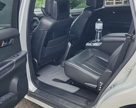 Серый Мерседес Р-Класс, объемом двигателя 3 л и пробегом 320 тыс. км за 11000 $, фото 4 на Automoto.ua