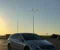 Сірий Мерседес Р-Клас, об'ємом двигуна 3 л та пробігом 370 тис. км за 9000 $, фото 10 на Automoto.ua