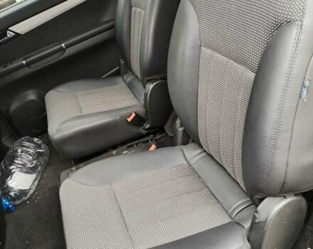 Сірий Мерседес Р-Клас, об'ємом двигуна 2.99 л та пробігом 272 тис. км за 9999 $, фото 11 на Automoto.ua