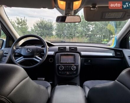 Сірий Мерседес Р-Клас, об'ємом двигуна 3 л та пробігом 323 тис. км за 8888 $, фото 7 на Automoto.ua