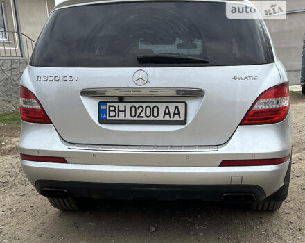 Сірий Мерседес Р-Клас, об'ємом двигуна 3 л та пробігом 114 тис. км за 23000 $, фото 2 на Automoto.ua