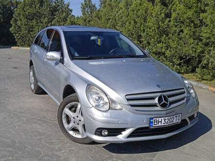 Серый Мерседес Р-Класс, объемом двигателя 3 л и пробегом 390 тыс. км за 8000 $, фото 1 на Automoto.ua