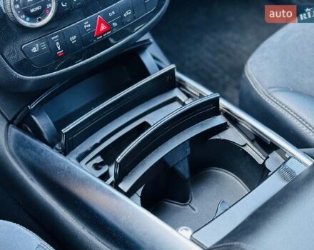 Синій Мерседес Р-Клас, об'ємом двигуна 3 л та пробігом 407 тис. км за 9500 $, фото 26 на Automoto.ua