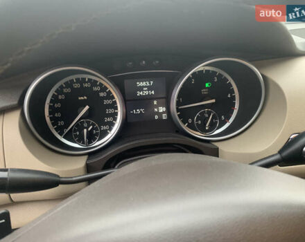 Синий Мерседес Р-Класс, объемом двигателя 2.99 л и пробегом 243 тыс. км за 14000 $, фото 4 на Automoto.ua