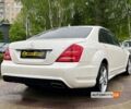 Белый Мерседес С 350, объемом двигателя 3 л и пробегом 318 тыс. км за 17800 $, фото 6 на Automoto.ua