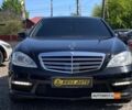 Черный Мерседес С 350, объемом двигателя 3.5 л и пробегом 244 тыс. км за 11999 $, фото 1 на Automoto.ua