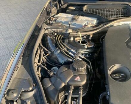 Черный Мерседес С 350, объемом двигателя 3 л и пробегом 292 тыс. км за 20000 $, фото 60 на Automoto.ua