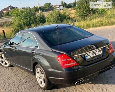 Чорний Мерседес С 350, об'ємом двигуна 3 л та пробігом 292 тис. км за 20000 $, фото 23 на Automoto.ua