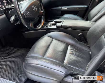 Чорний Мерседес С 350, об'ємом двигуна 3 л та пробігом 289 тис. км за 18200 $, фото 7 на Automoto.ua