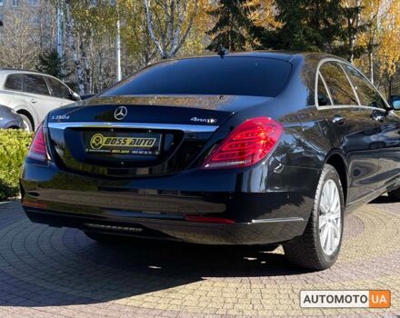 Черный Мерседес С 350, объемом двигателя 3 л и пробегом 170 тыс. км за 49990 $, фото 6 на Automoto.ua