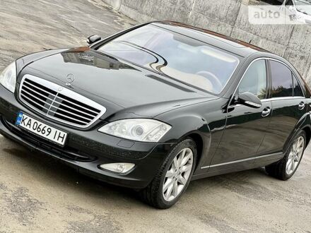 Мерседес С 350 2006 в Ровно на Automoto.ua Черный Мерседес С 350, объемом двигателя 3.5 л и пробегом 340 тыс. км за 13500 $, фото 1 на Automoto.ua