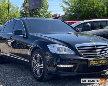 Черный Мерседес С 350, объемом двигателя 3.5 л и пробегом 244 тыс. км за 11999 $, фото 1 на Automoto.ua