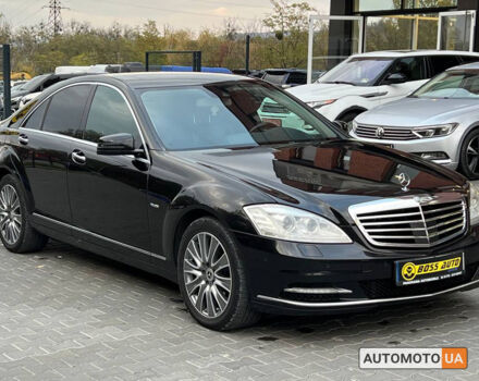 Чорний Мерседес С 350, об'ємом двигуна 3 л та пробігом 289 тис. км за 18200 $, фото 1 на Automoto.ua