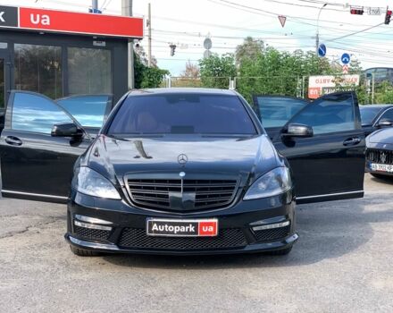 Чорний Мерседес С 420, об'ємом двигуна 4 л та пробігом 282 тис. км за 12790 $, фото 11 на Automoto.ua