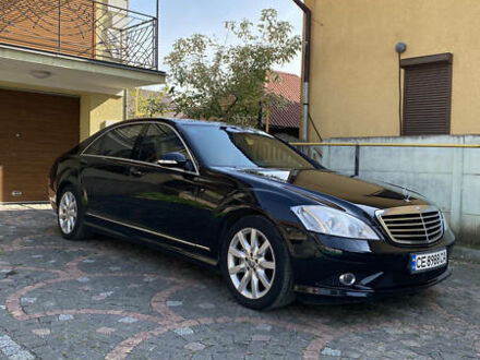Мерседес С 450 2008 в Черновцах на Automoto.ua Черный Мерседес С 450, объемом двигателя 4.7 л и пробегом 223 тыс. км за 14999 $, фото 1 на Automoto.ua