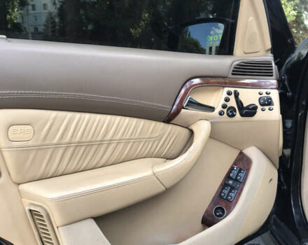 Черный Мерседес С 500, объемом двигателя 5 л и пробегом 320 тыс. км за 8000 $, фото 17 на Automoto.ua