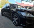 Черный Мерседес С 500, объемом двигателя 5.5 л и пробегом 230 тыс. км за 18000 $, фото 1 на Automoto.ua