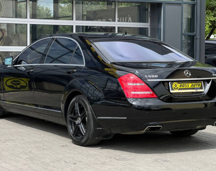 Черный Мерседес С 500, объемом двигателя 4.7 л и пробегом 149 тыс. км за 20900 $, фото 3 на Automoto.ua