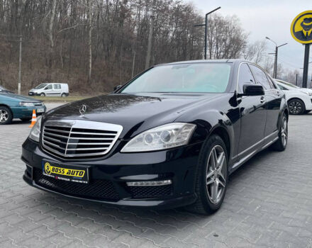 Чорний Мерседес С 550, об'ємом двигуна 5.5 л та пробігом 251 тис. км за 14500 $, фото 2 на Automoto.ua