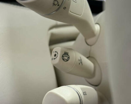 Білий Мерседес С Клас, об'ємом двигуна 4.7 л та пробігом 102 тис. км за 49000 $, фото 25 на Automoto.ua