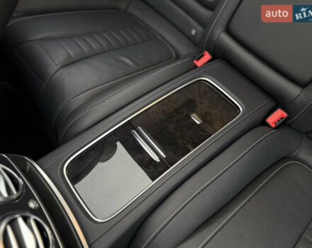 Білий Мерседес С Клас, об'ємом двигуна 3.98 л та пробігом 37 тис. км за 99990 $, фото 48 на Automoto.ua