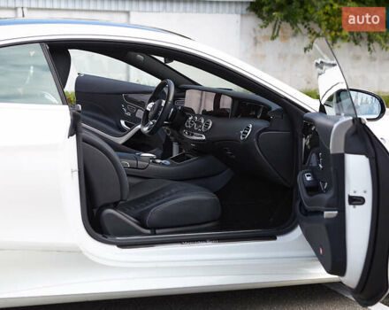 Белый Мерседес С Класс, объемом двигателя 3.98 л и пробегом 36 тыс. км за 120000 $, фото 21 на Automoto.ua