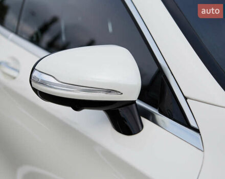 Белый Мерседес С Класс, объемом двигателя 3.98 л и пробегом 36 тыс. км за 120000 $, фото 8 на Automoto.ua