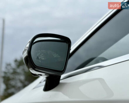 Білий Мерседес С Клас, об'ємом двигуна 3.98 л та пробігом 37 тис. км за 99990 $, фото 10 на Automoto.ua